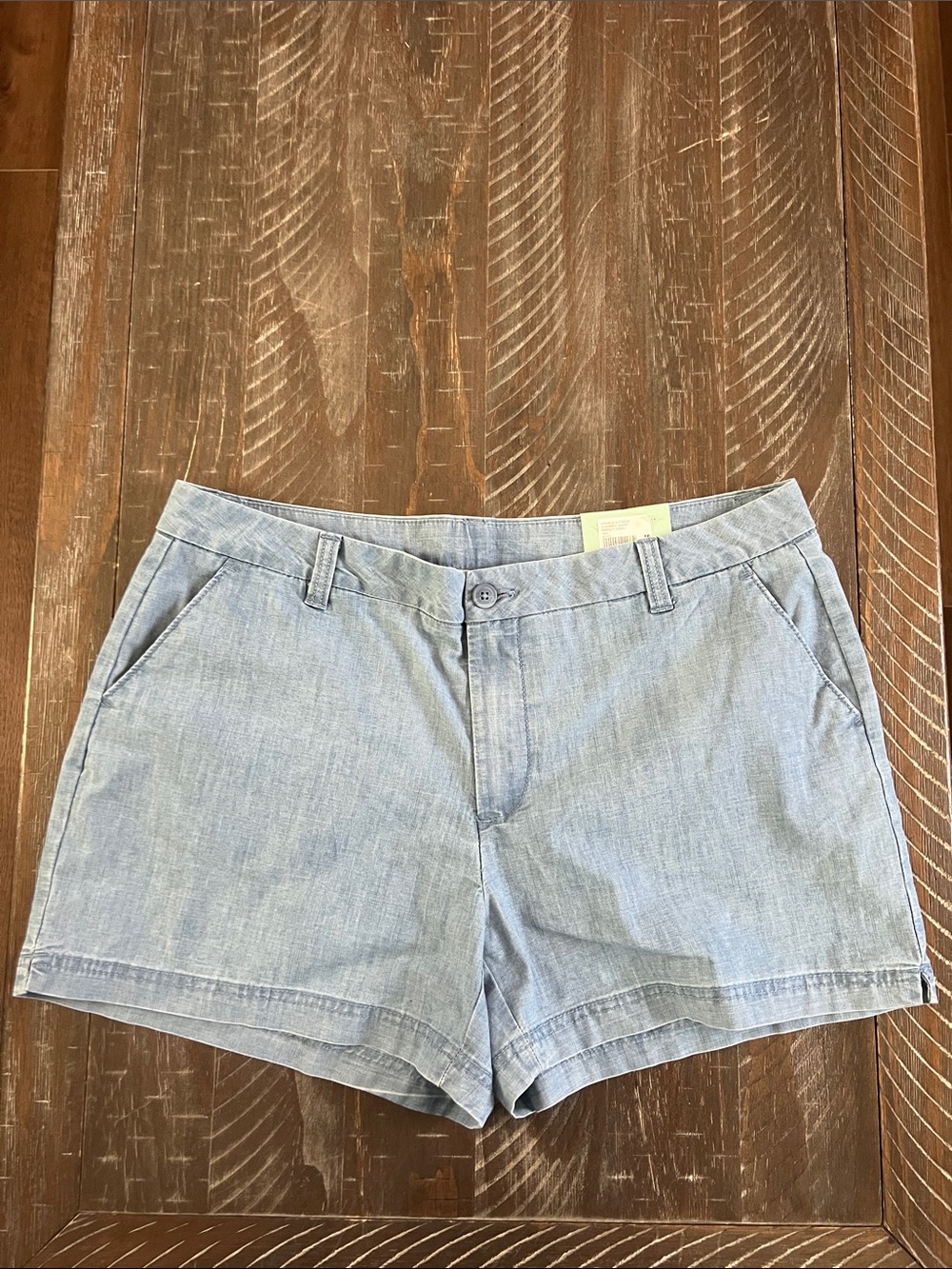 Magellan Women’s Outdoor Shorts. Size 16.